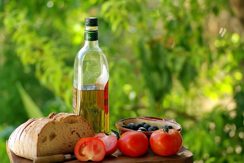 10 key Mediterranean lifestyle food checklist